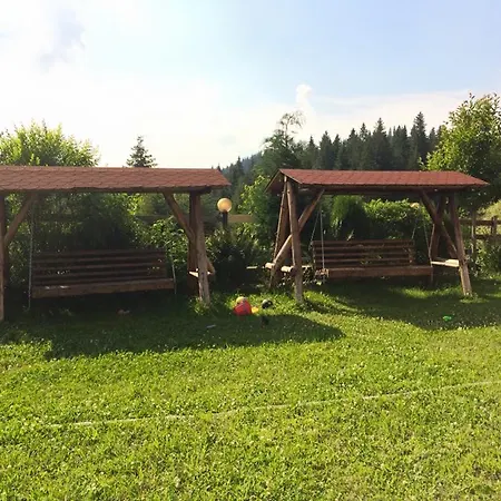 Cabana Curmaturi אכסניה